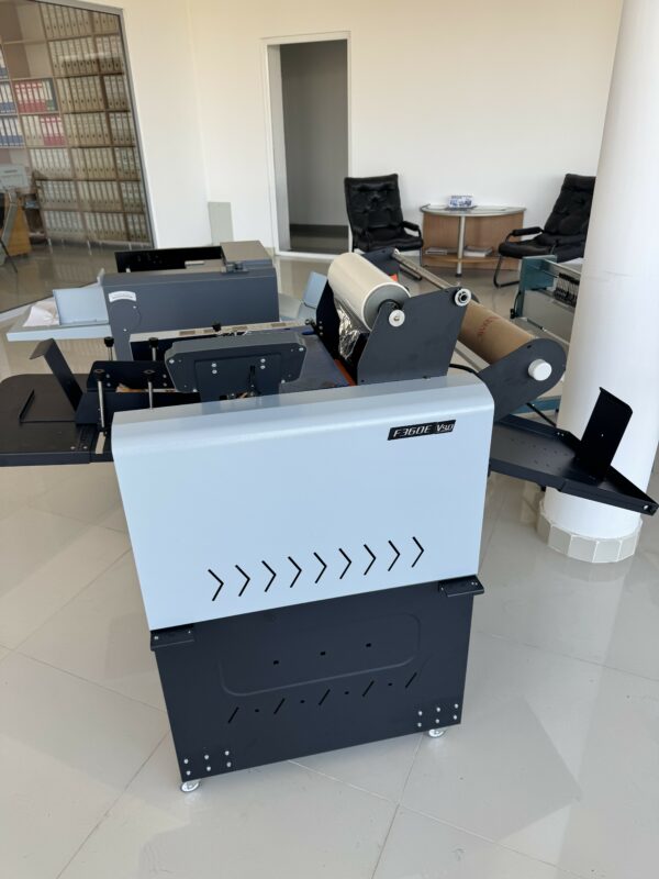 Автоматски ламинатор на ролни BW-F360E Foiling за еднострано/двострано топло ламинирање, ладно еднострано ламинирање и фоилинг функција - Figura 3